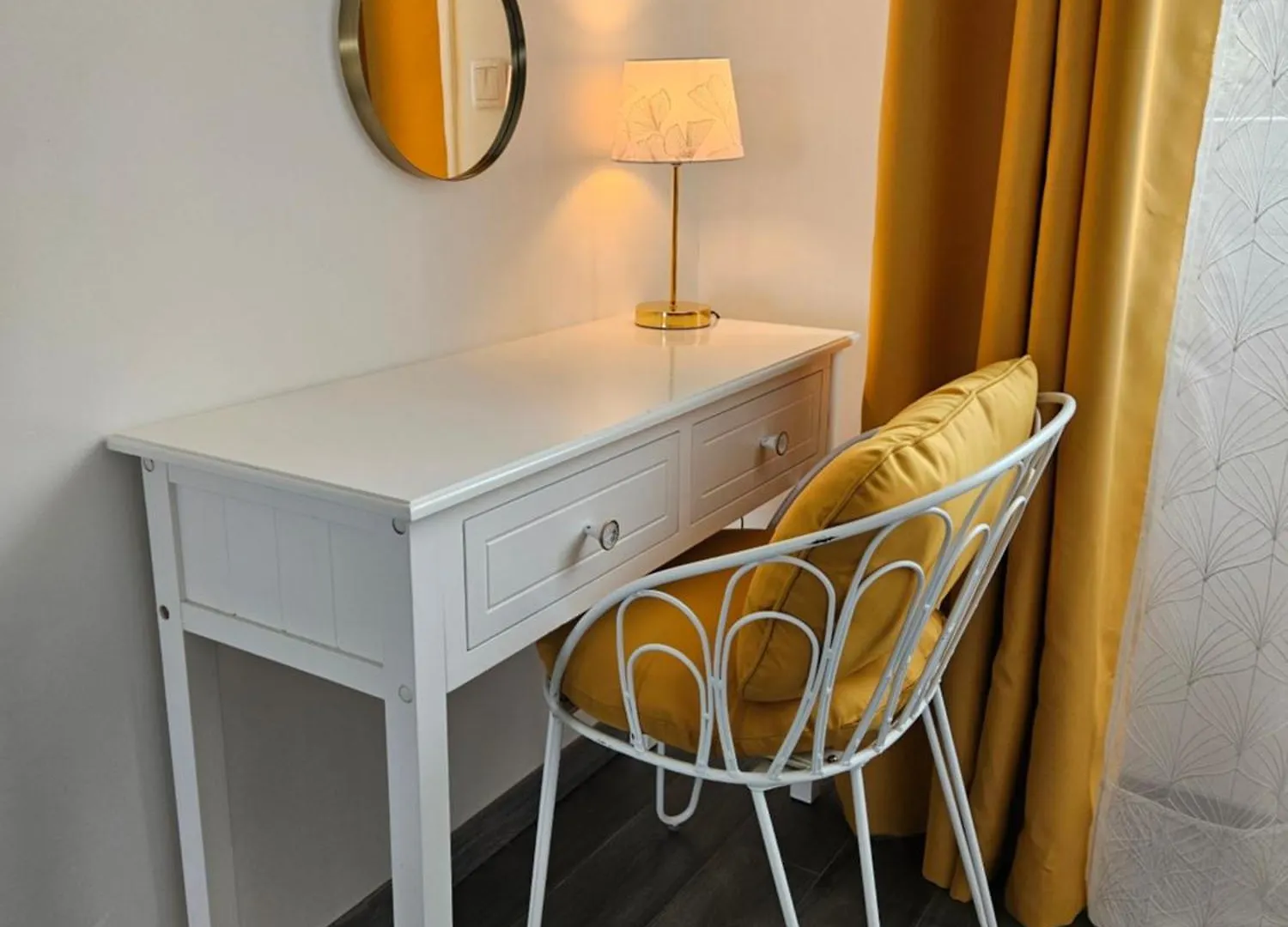 Le Cocoon Chic Grand Appartement Familial Classe Gites De France Et Meuble 3 Etoiles 洛里昂