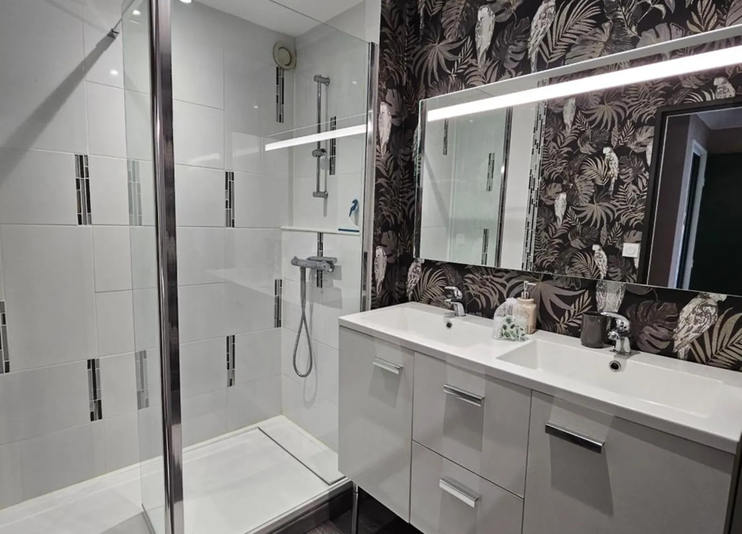 Le Cocoon Chic Grand Appartement Familial Classe Gites De France Et Meuble 3 Etoiles 洛里昂 公寓